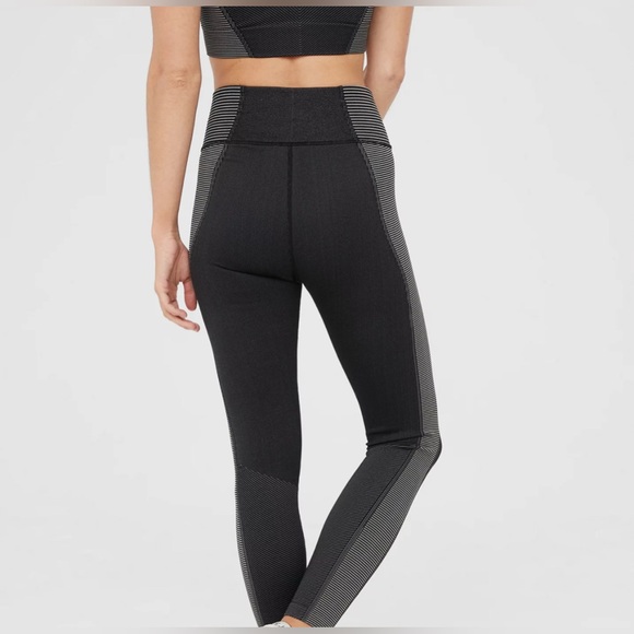 Offline by Aerie - Picture 4 of 11